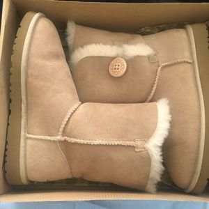 Ugg boots Bailey button